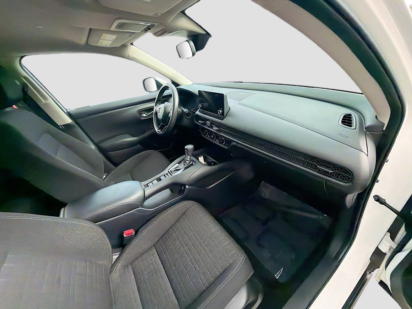 Used 2023 Platinum White Pearl Honda LX image 31