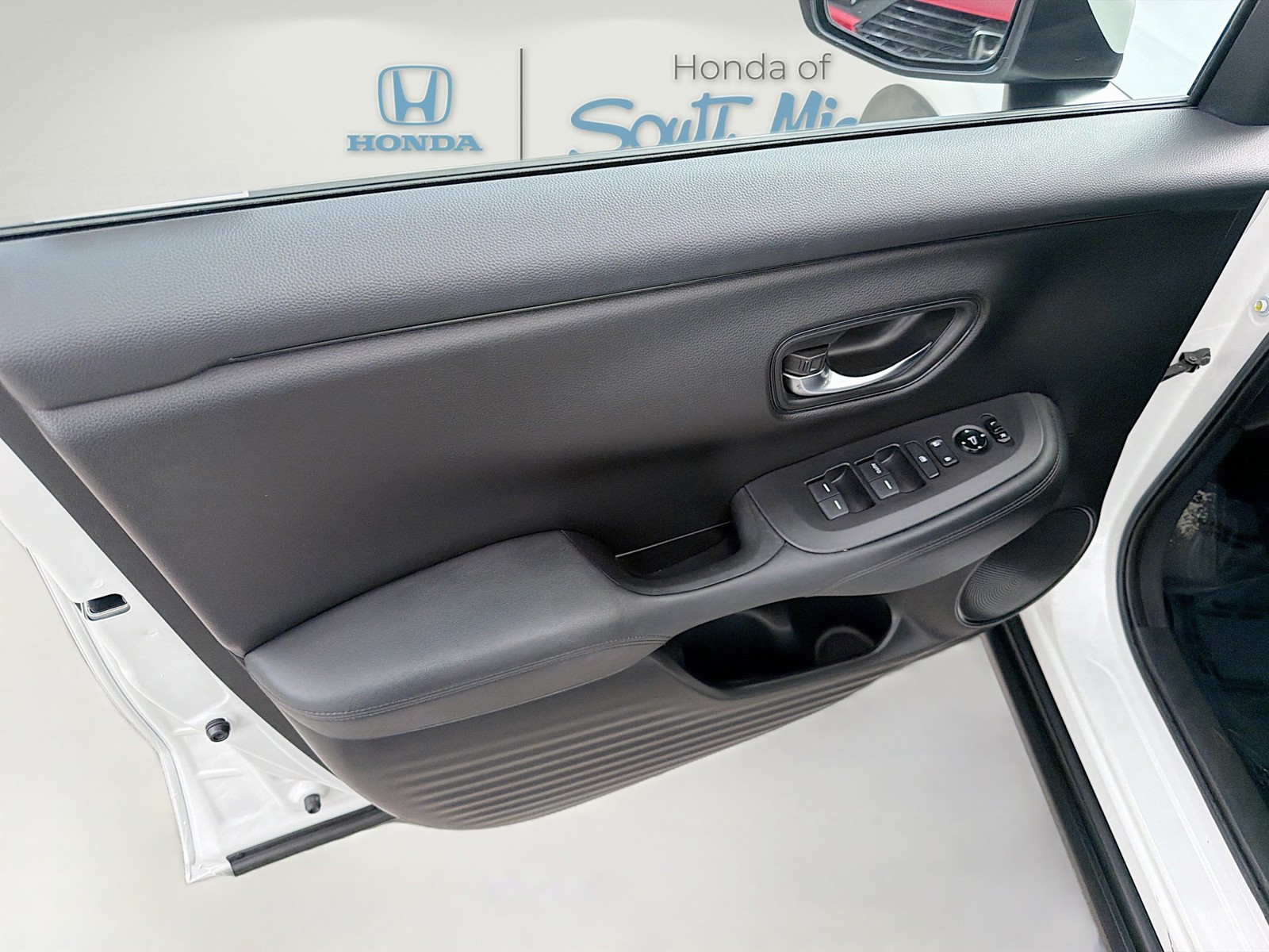 Used 2023 Platinum White Pearl Honda LX image 19