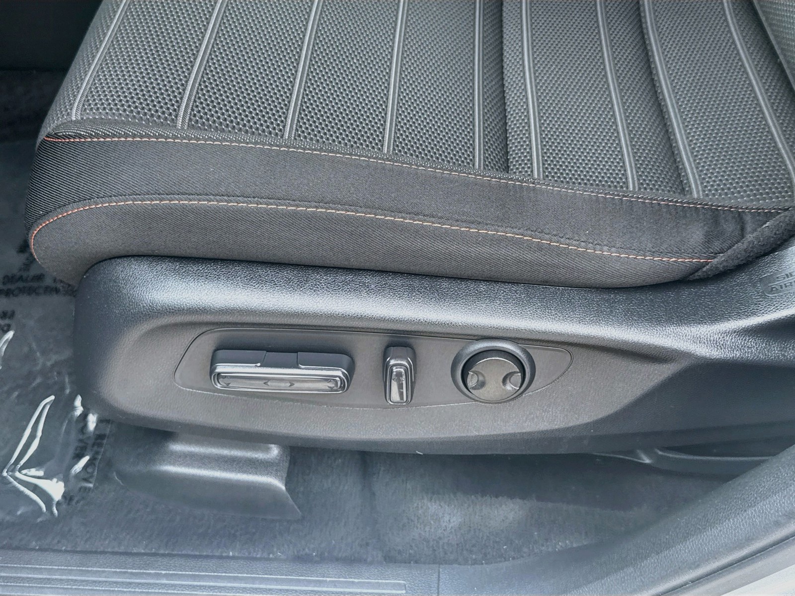 2025 Honda CR-V Sport - Photo 17