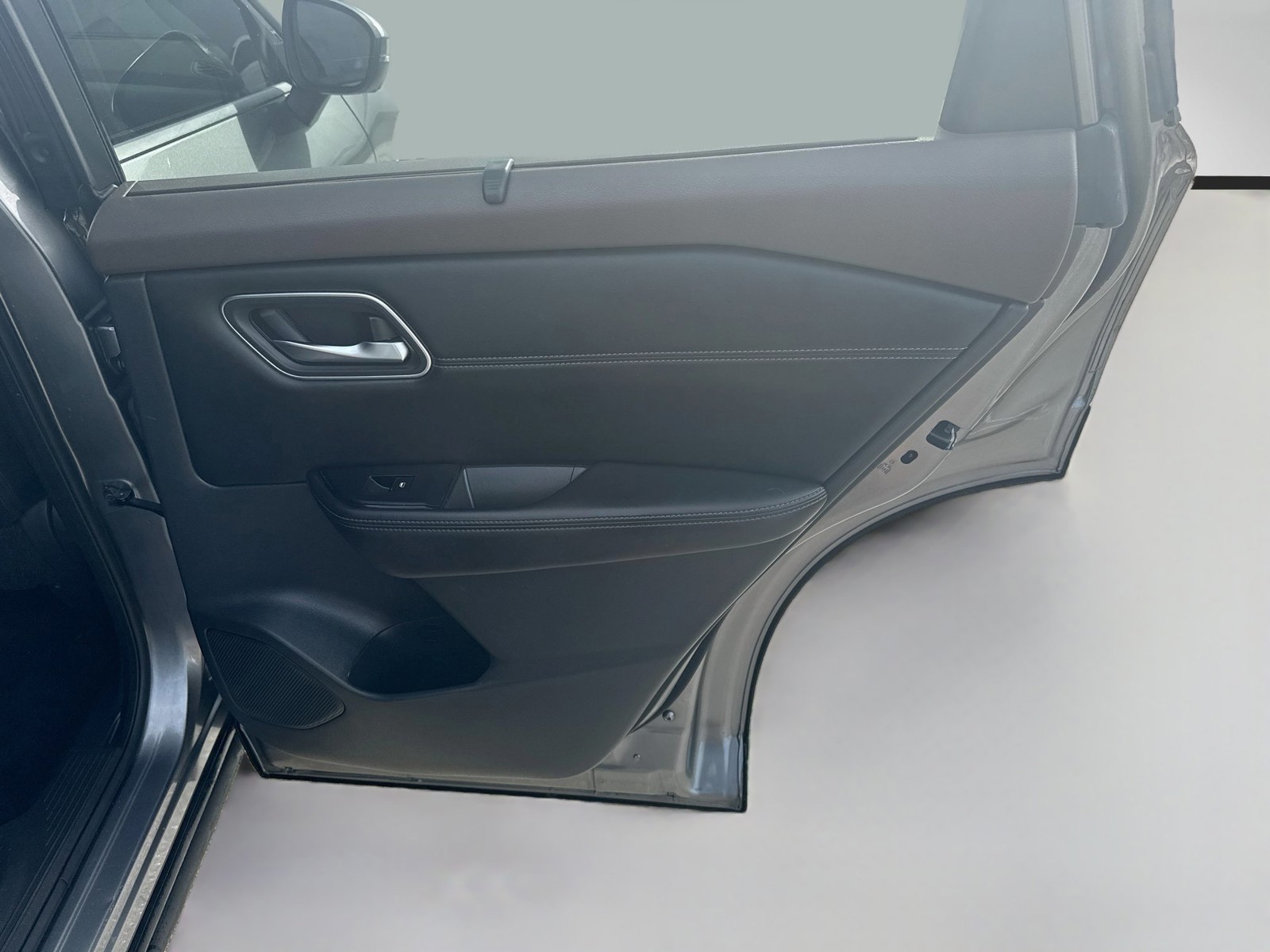 Used 2021 Gun Metallic Nissan SV image 30