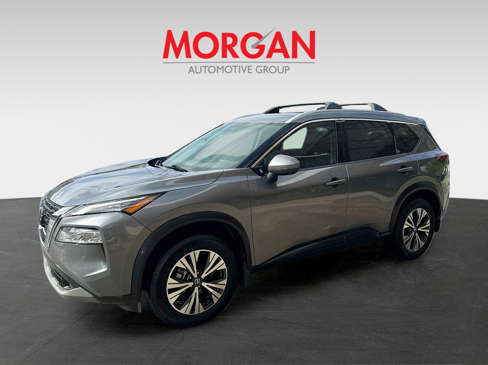 Used 2021 Gun Metallic Nissan SV image 3