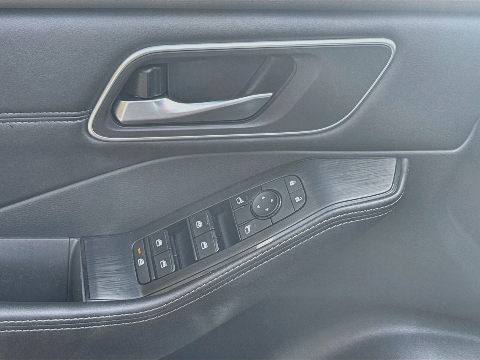 Used 2021 Gun Metallic Nissan SV image 16