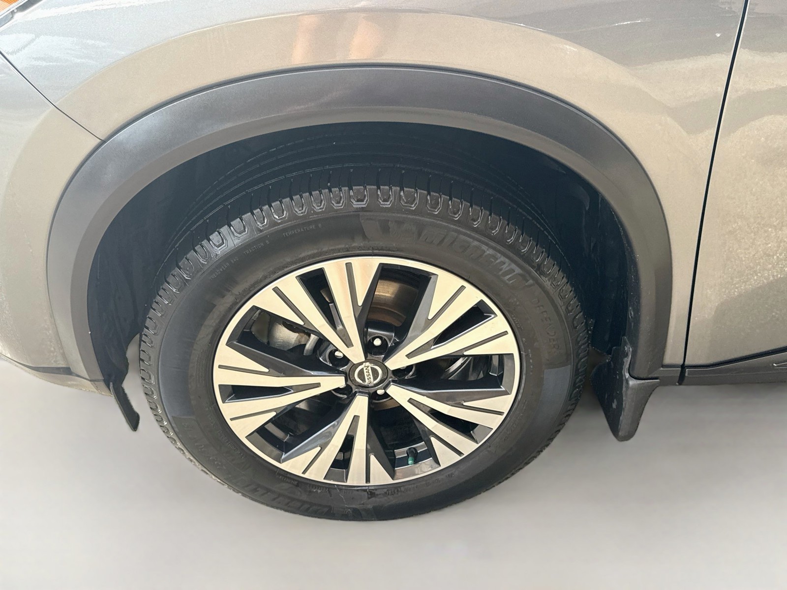 Used 2021 Gun Metallic Nissan SV image 36