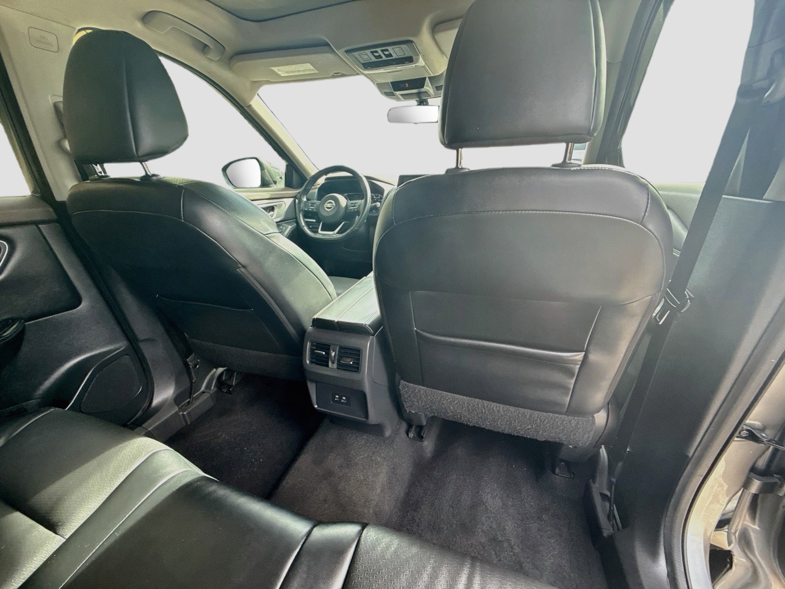 Used 2021 Gun Metallic Nissan SV image 29