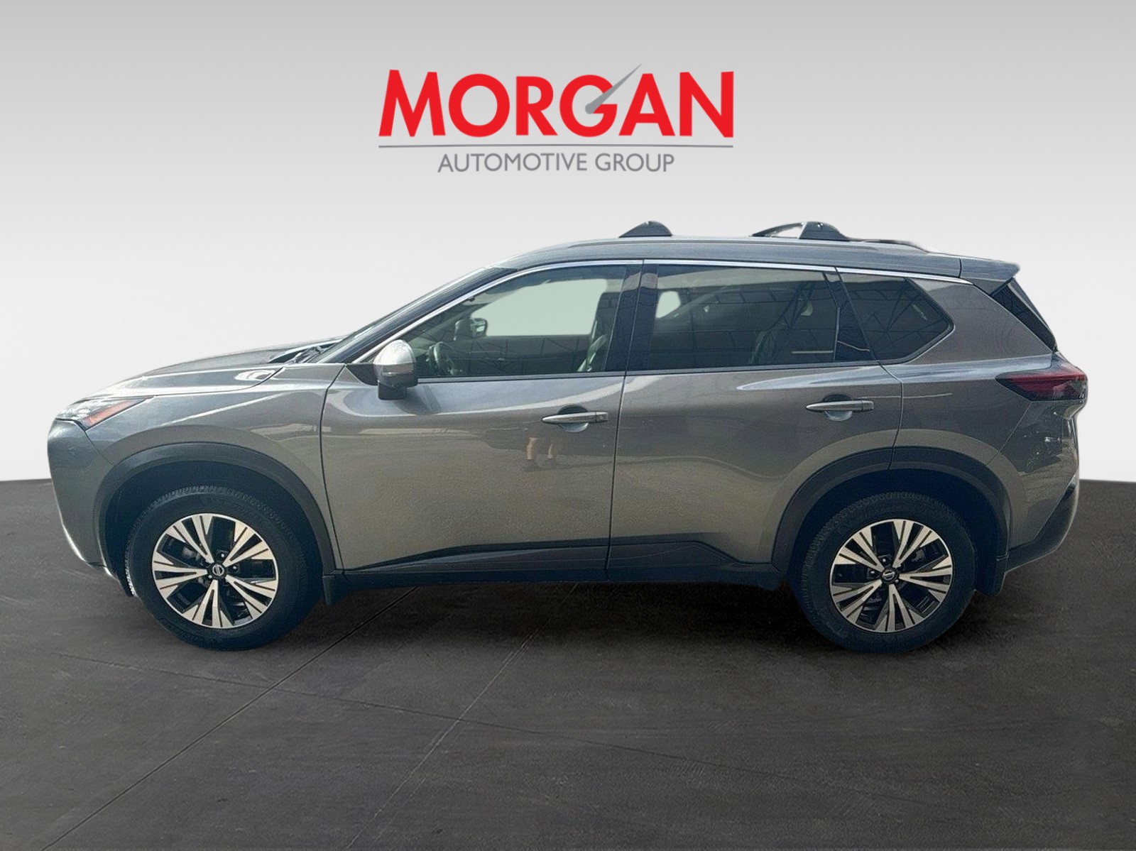 Used 2021 Gun Metallic Nissan SV image 4