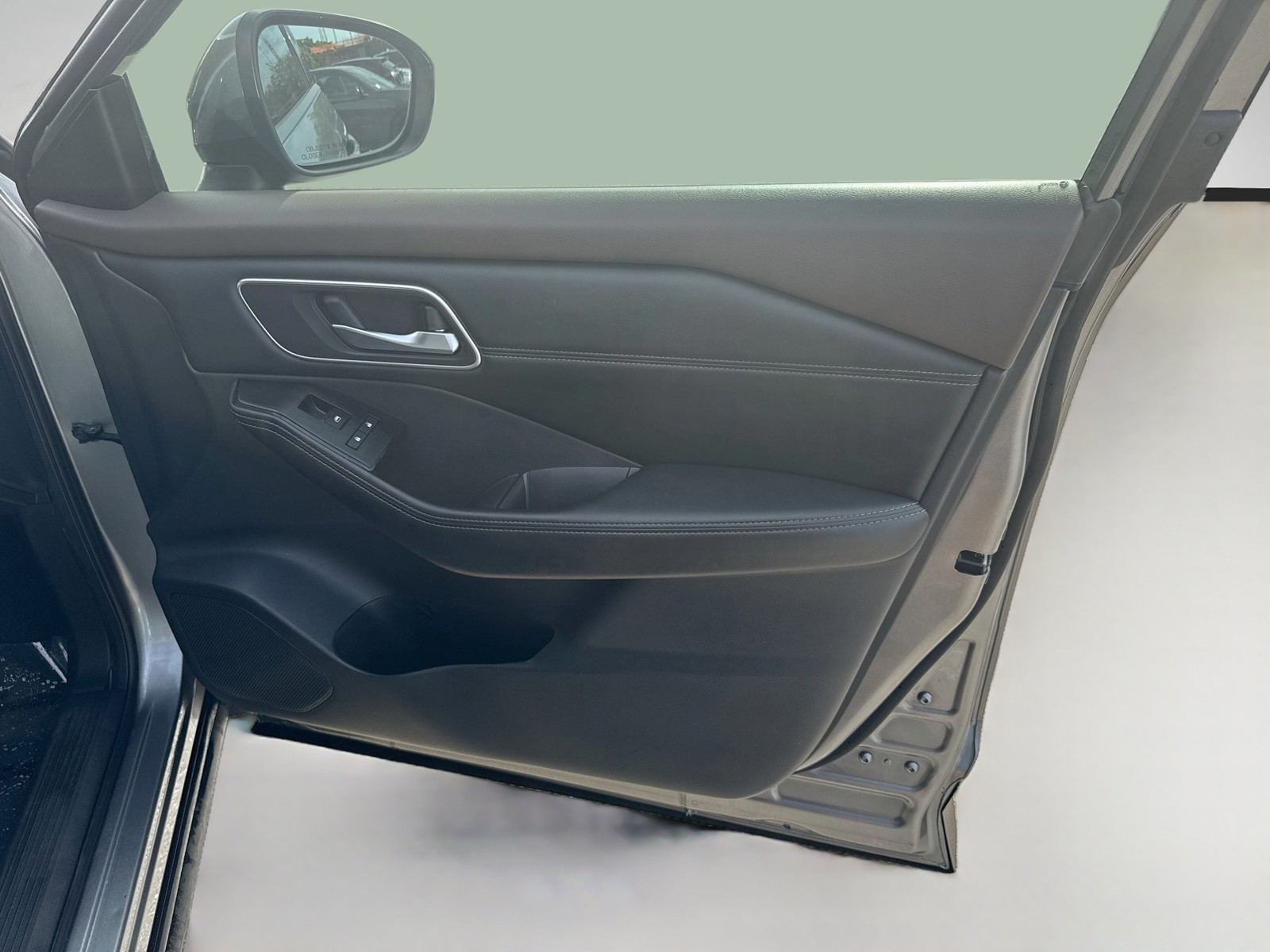 Used 2021 Gun Metallic Nissan SV image 33