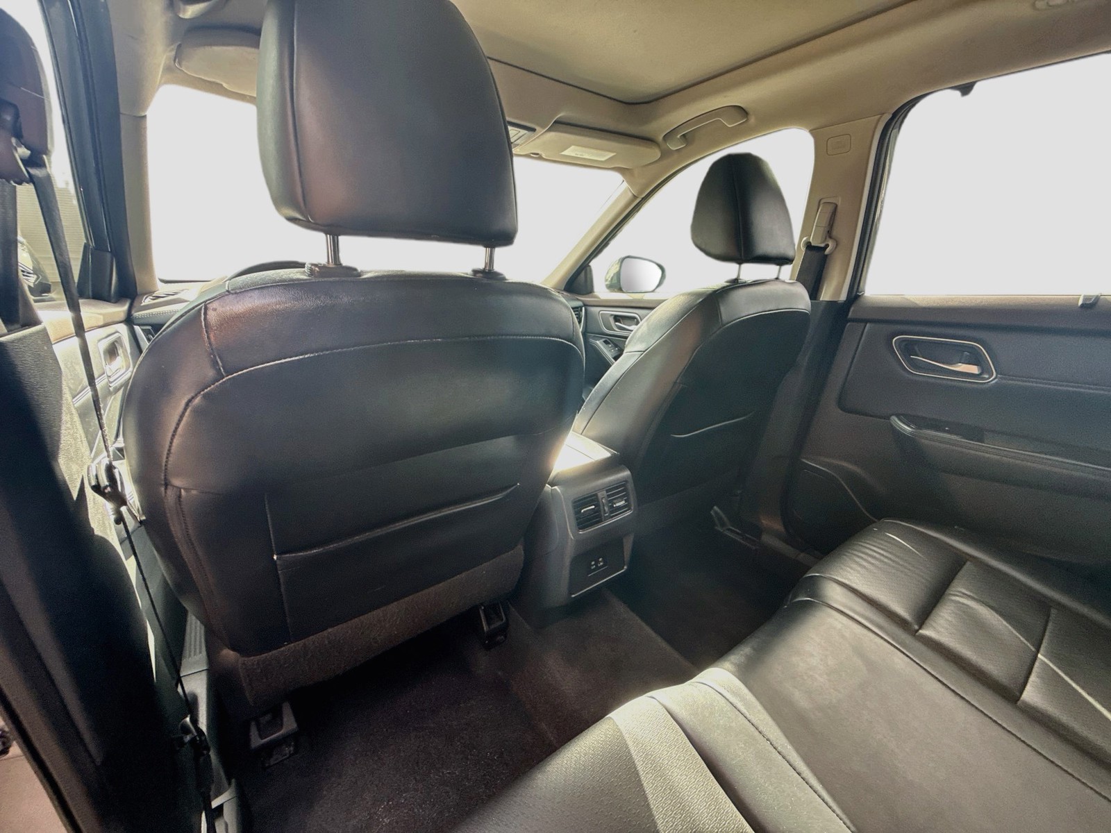 Used 2021 Gun Metallic Nissan SV image 24