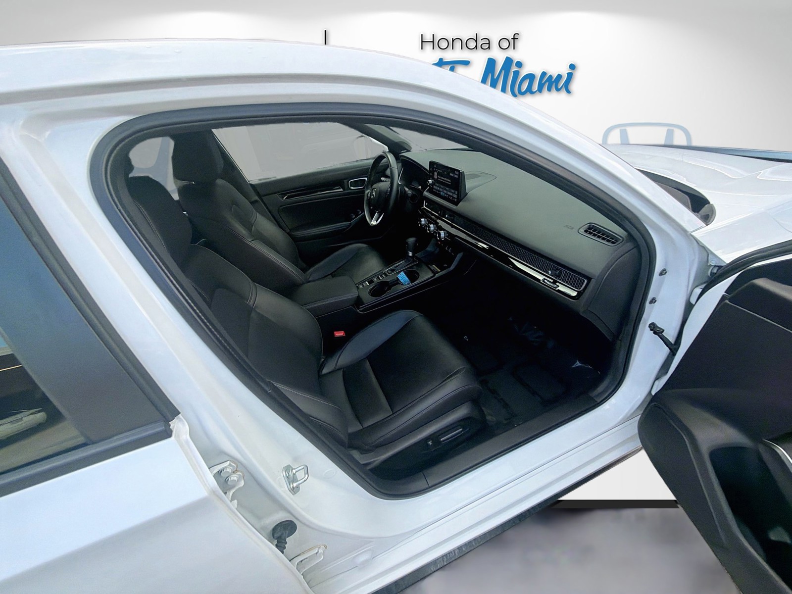 2024 Honda Civic Hatchback Sport Touring - Photo 31