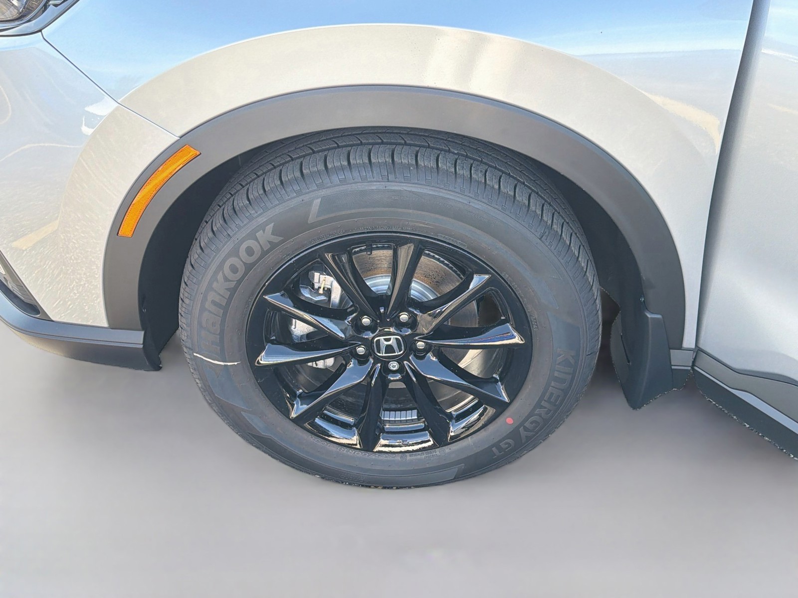 New 2027 Solar Silver Metallic Honda Sport-L image 28