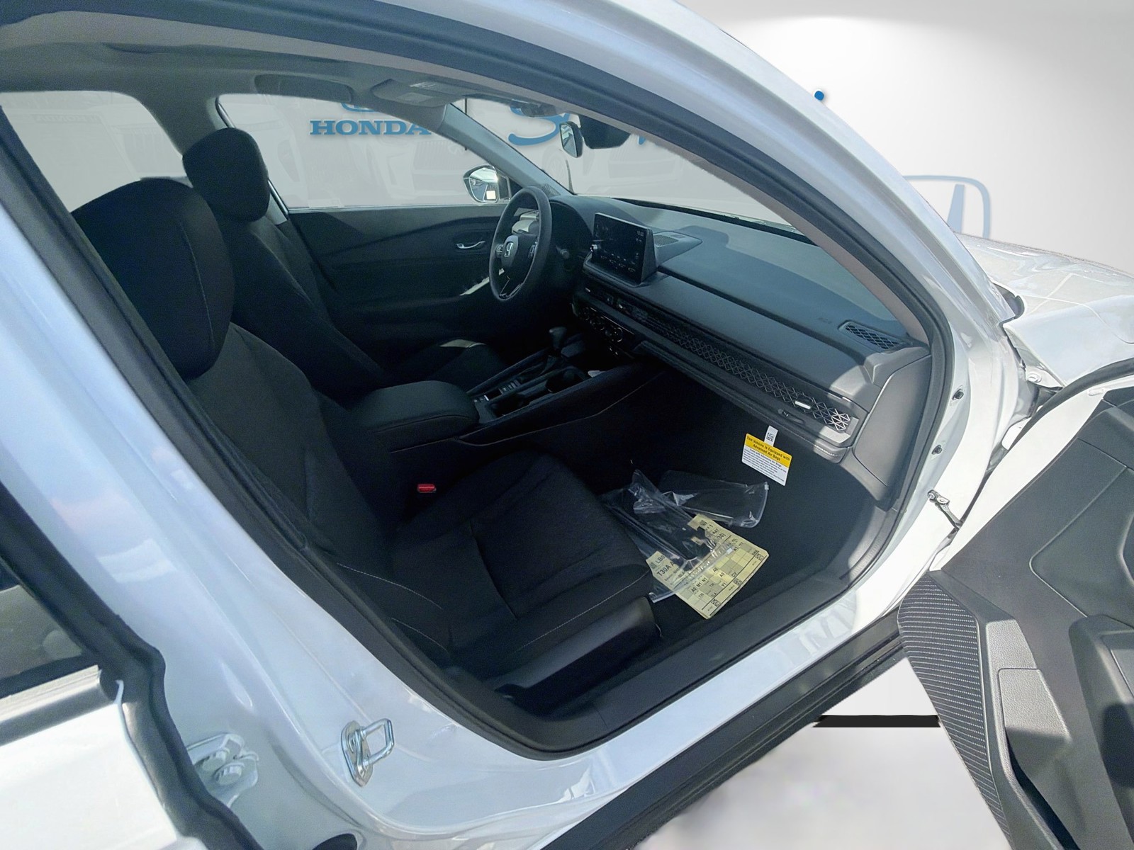 New 2026 Platinum White Pearl Honda SE image 23
