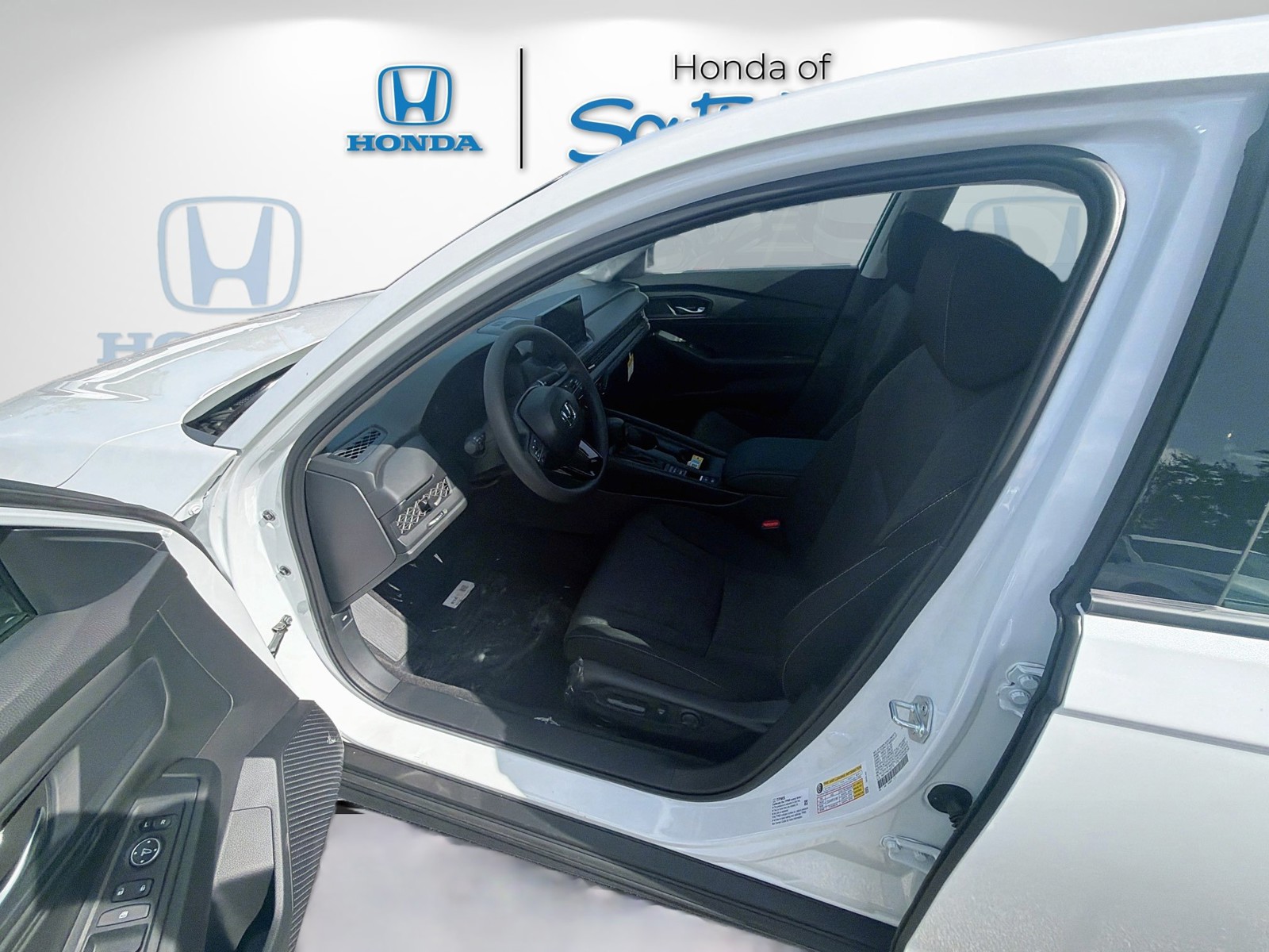 New 2026 Platinum White Pearl Honda SE image 17