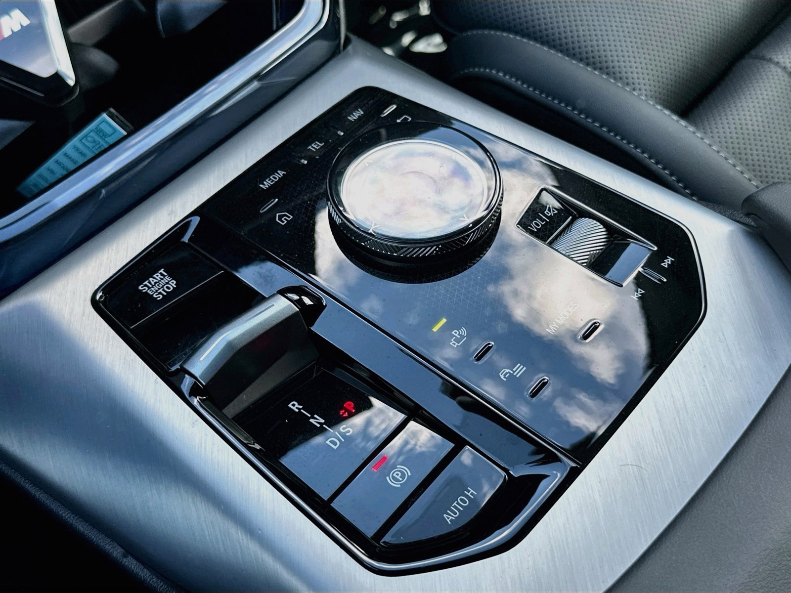 Certified Used 2025 Black BMW M50 xDrive image 15