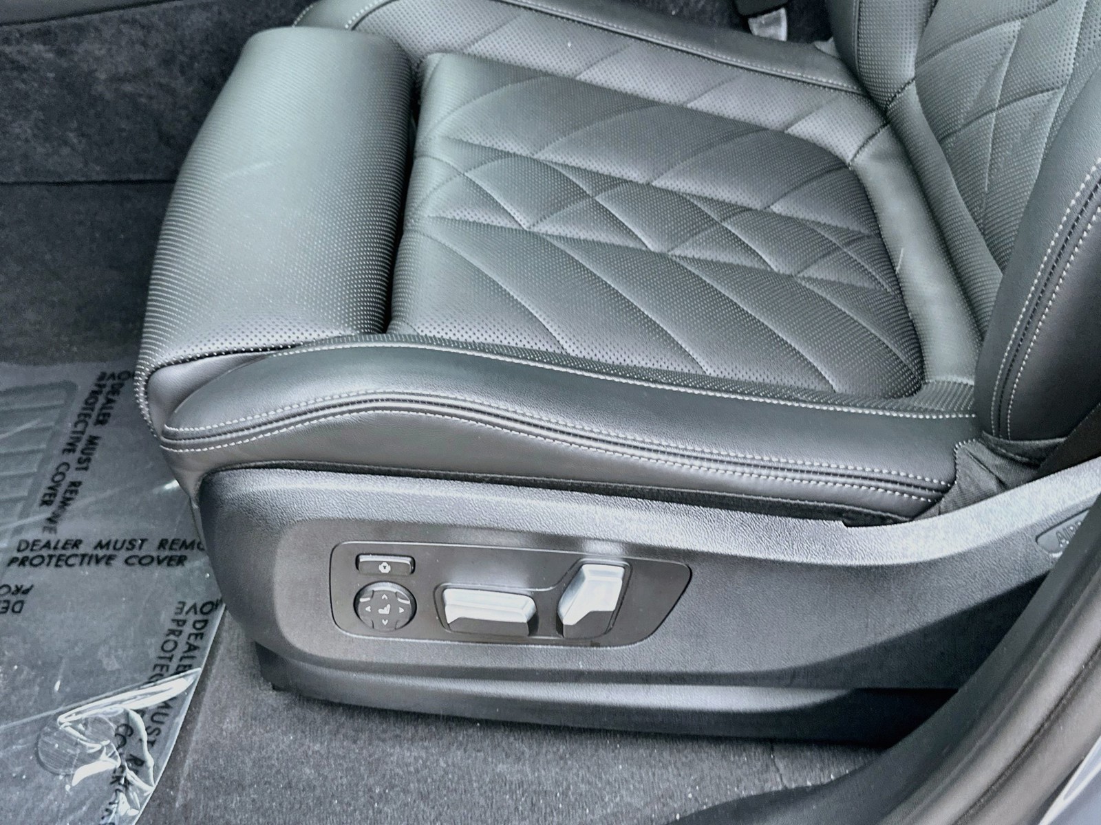 Certified Used 2025 Gray BMW xDrive40i image 20