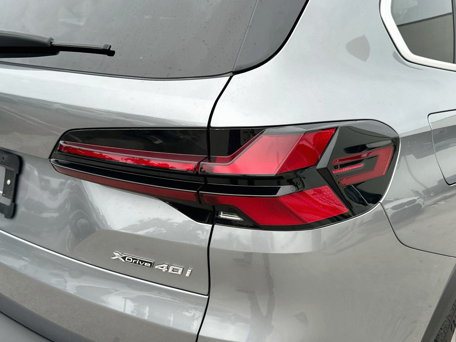 Certified Used 2025 Gray BMW xDrive40i image 31