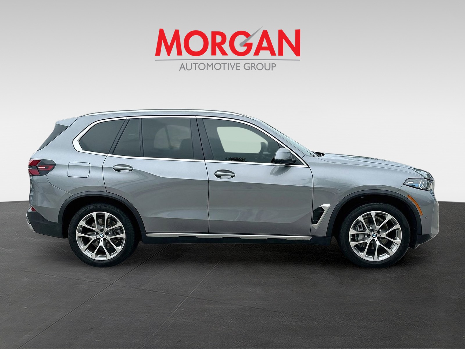Certified Used 2025 Gray BMW xDrive40i image 8