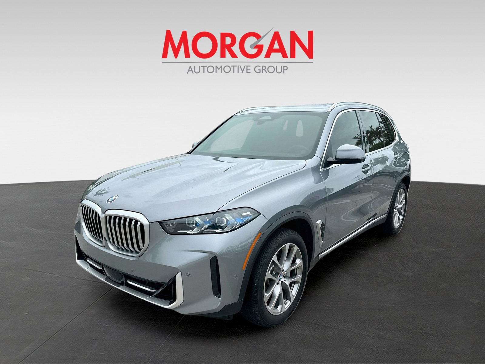 Certified Used 2025 Gray BMW xDrive40i image 3