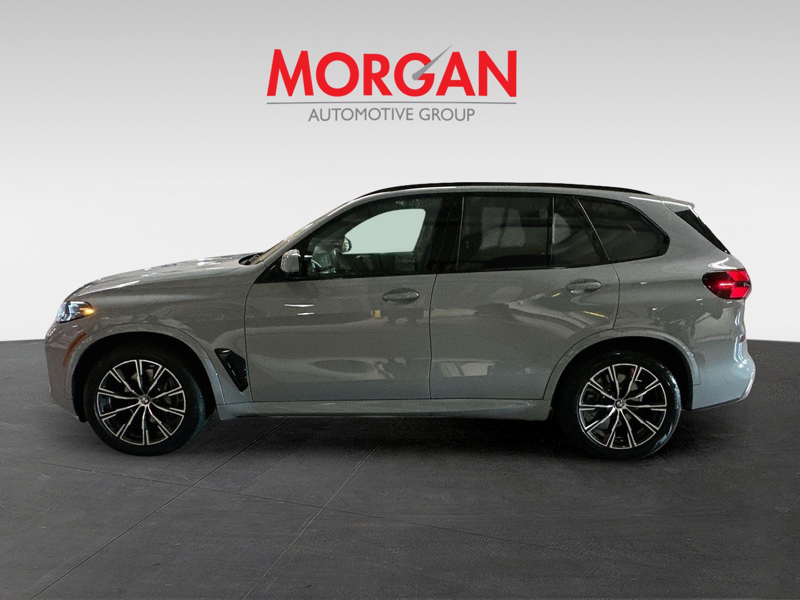 Certified Used 2026 Gray BMW xDrive40i image 4