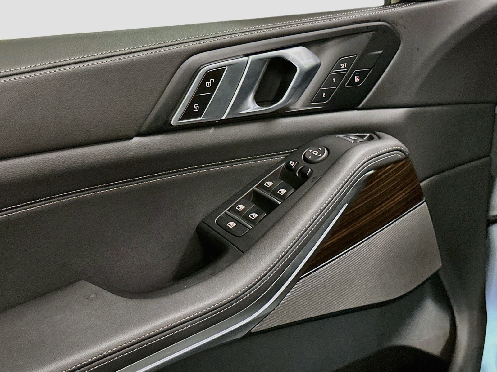 Certified Used 2026 Gray BMW xDrive40i image 17