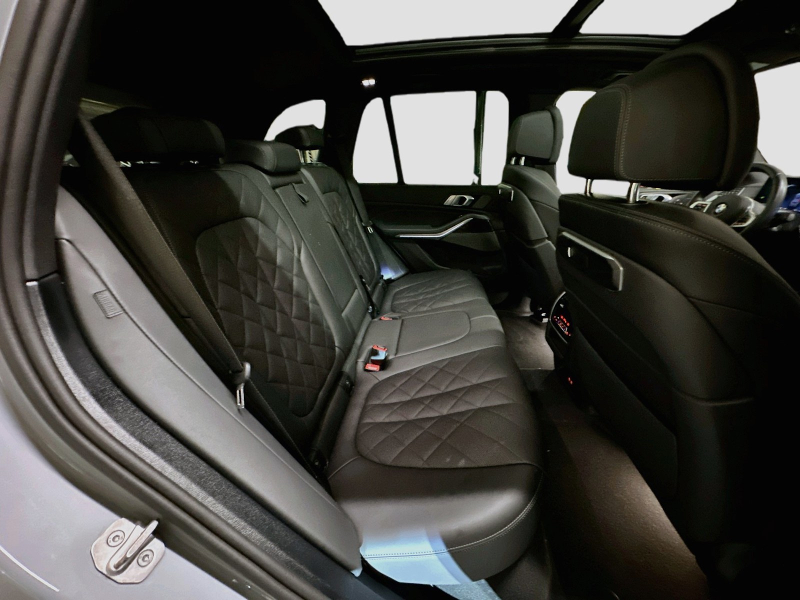 Certified Used 2026 Gray BMW xDrive40i image 28