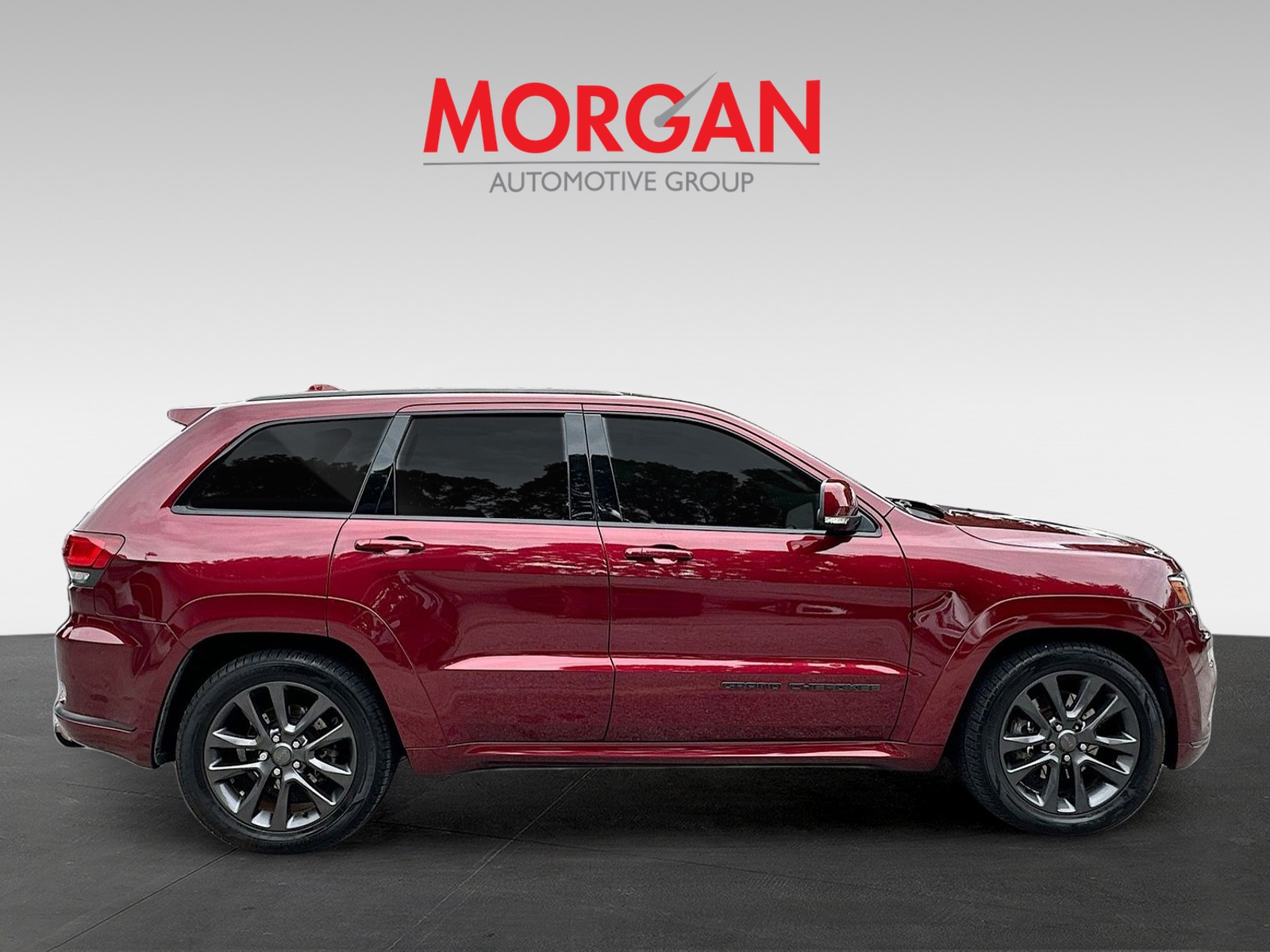 Used 2018 Red Jeep Overland image 8
