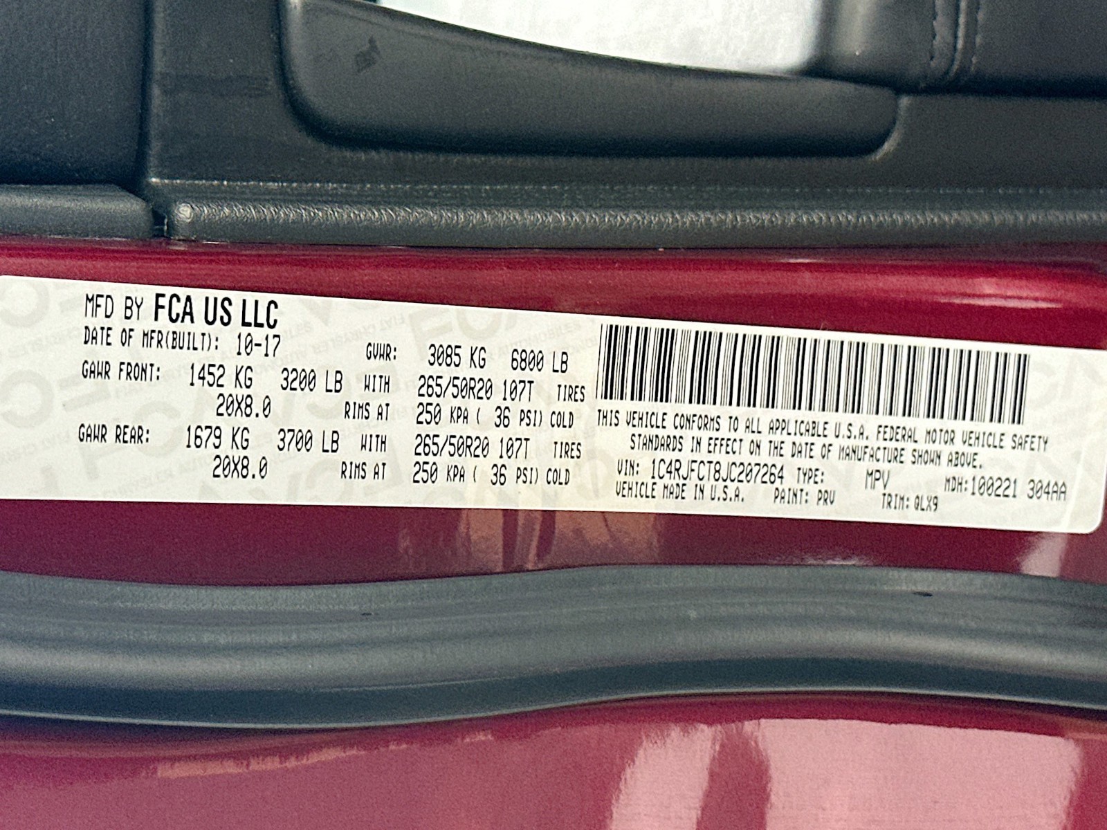 Used 2018 Red Jeep Overland image 35