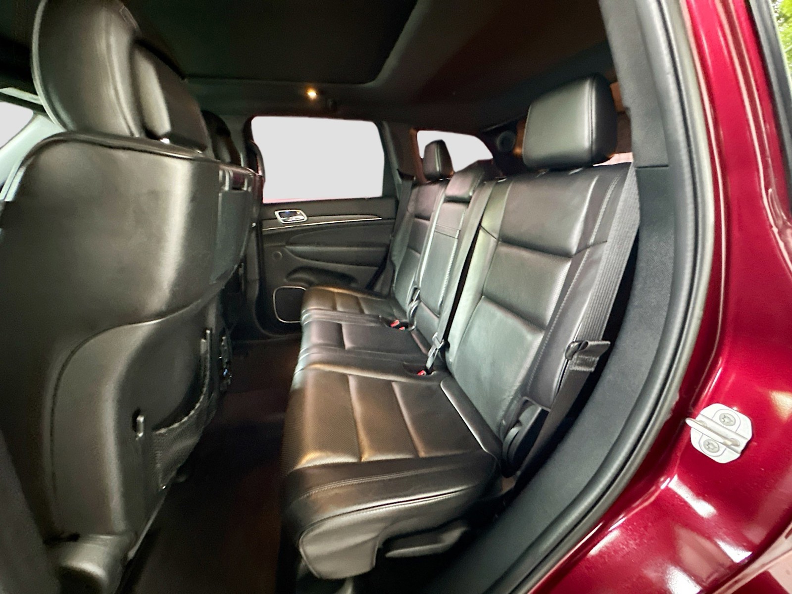 Used 2018 Red Jeep Overland image 25