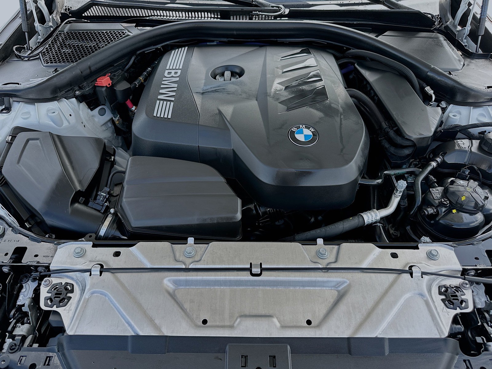 Certified Used 2025 White BMW 330i image 33