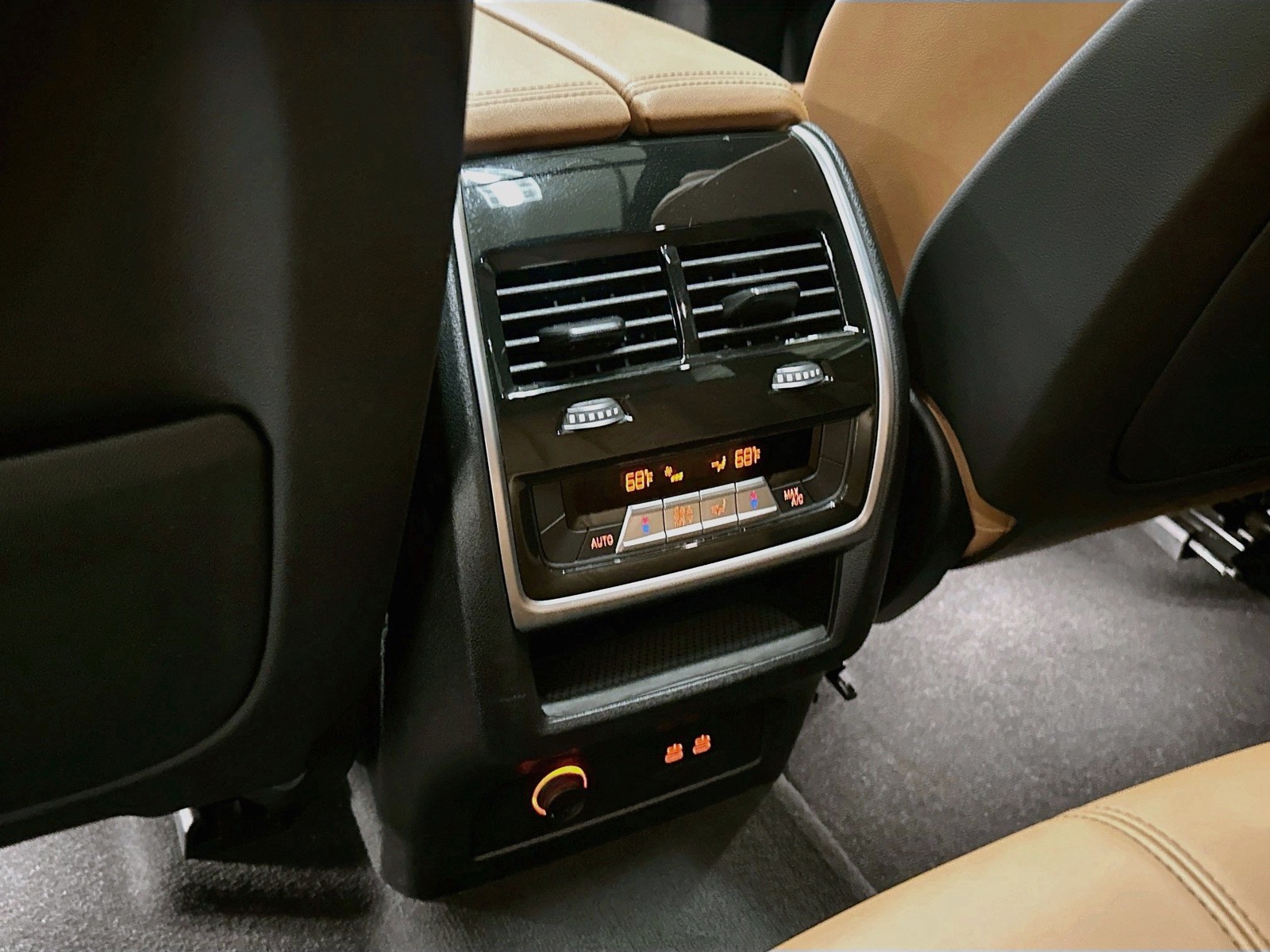 Used 2024 Gray BMW xDrive40i image 20