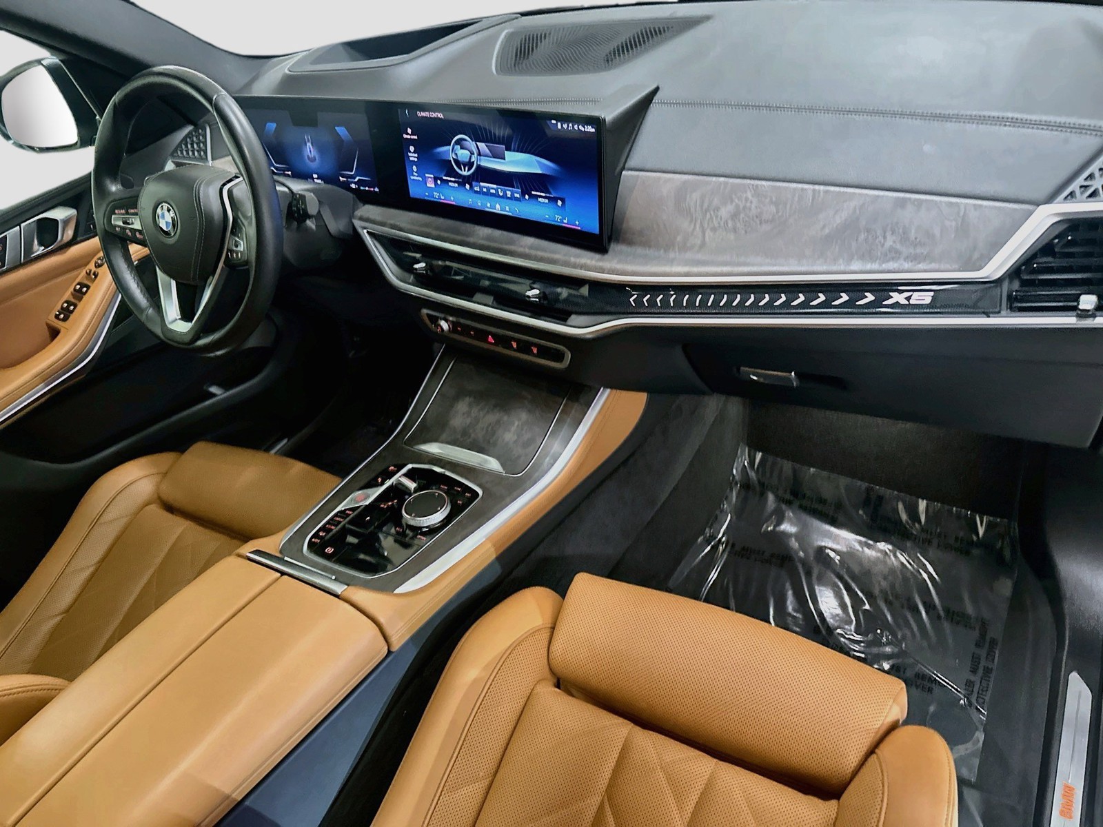 Used 2024 Gray BMW xDrive40i image 29