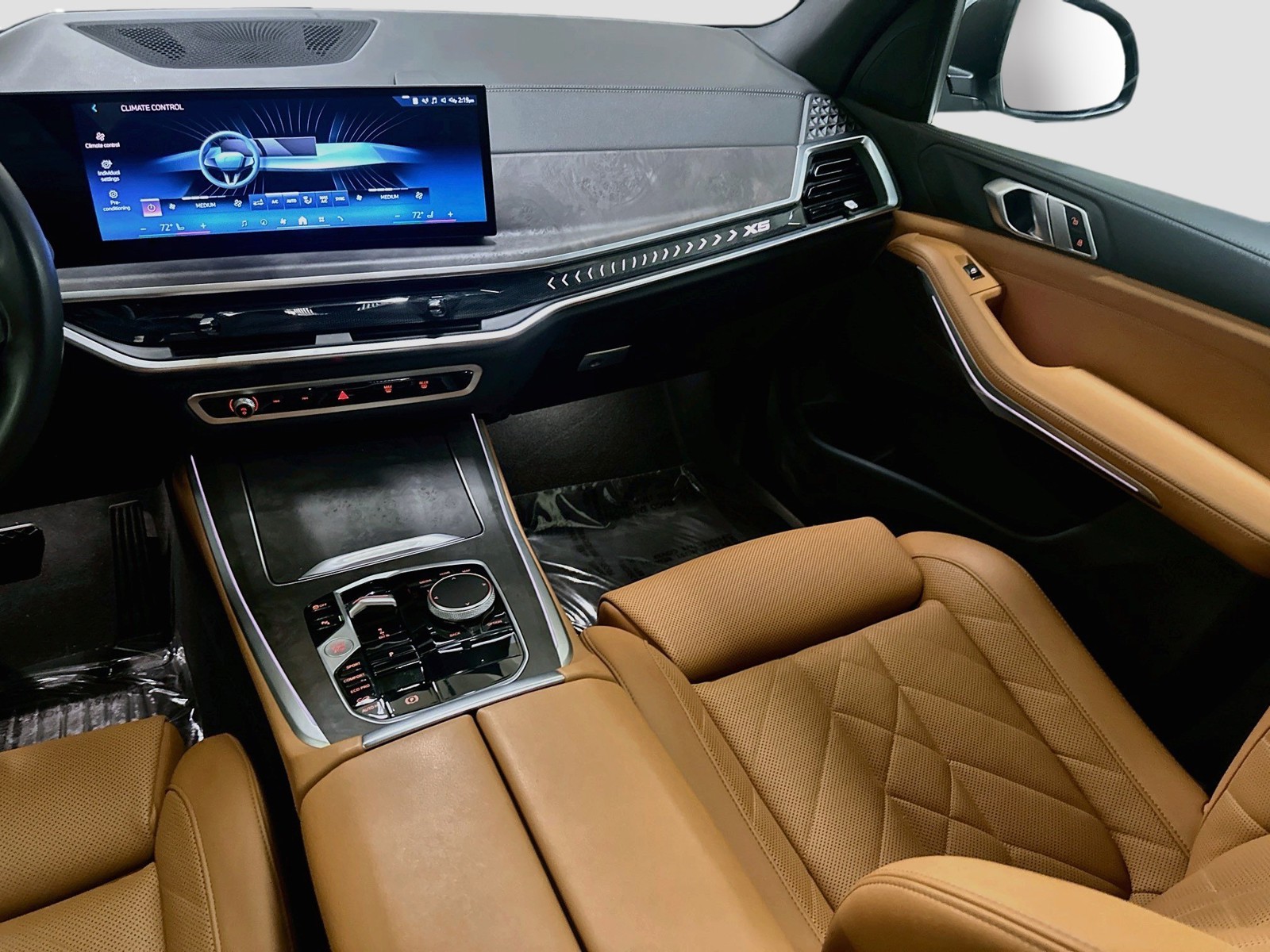 Used 2024 Gray BMW xDrive40i image 19