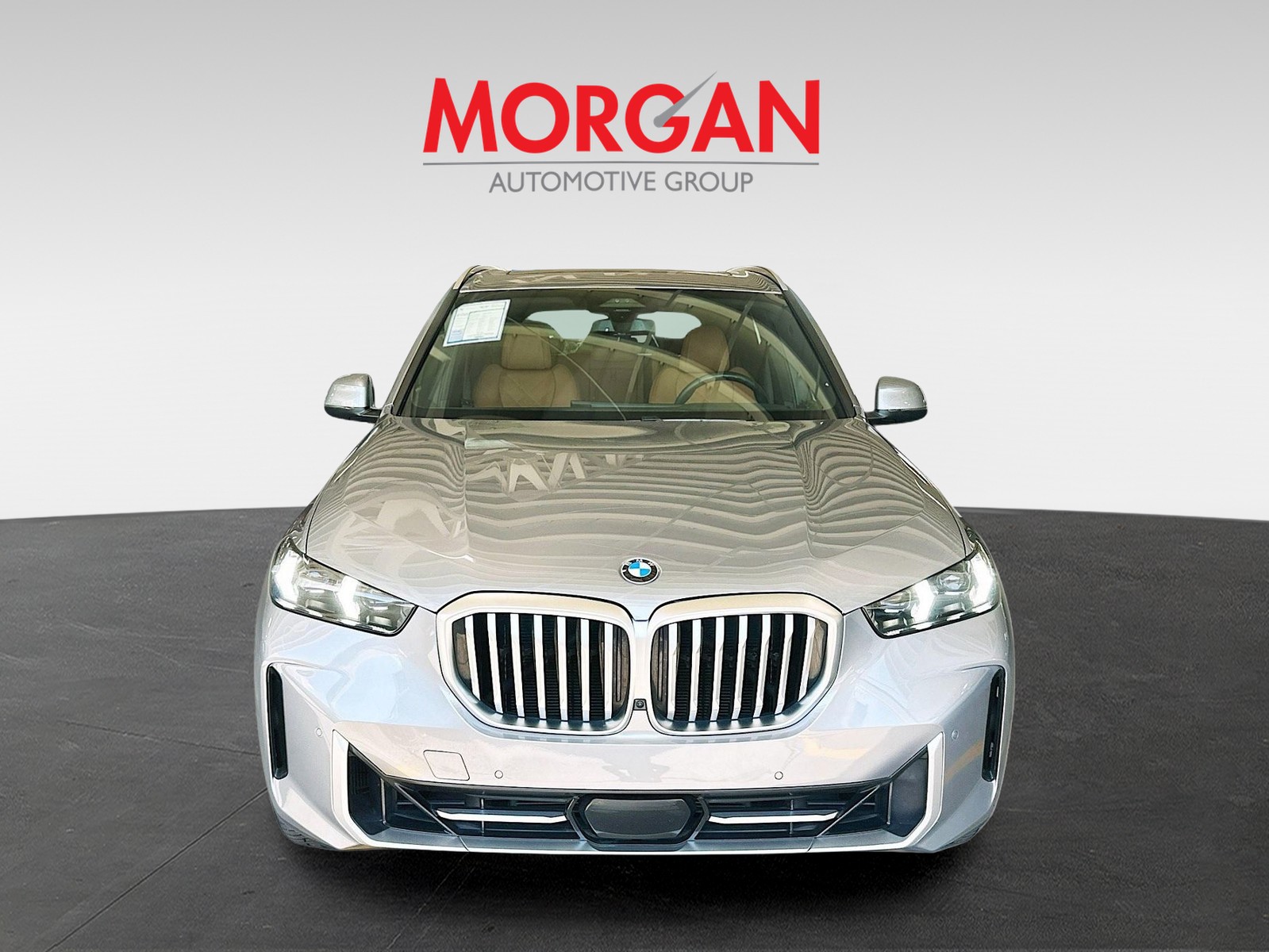 Used 2024 Gray BMW xDrive40i image 2