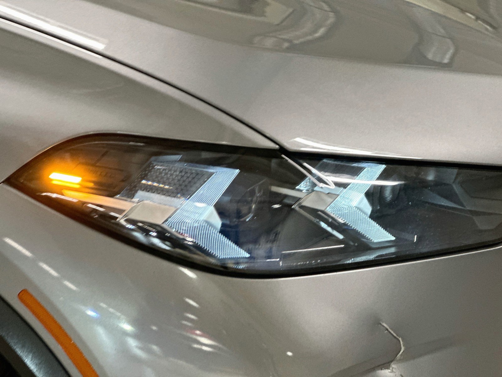 Used 2024 Gray BMW xDrive40i image 31