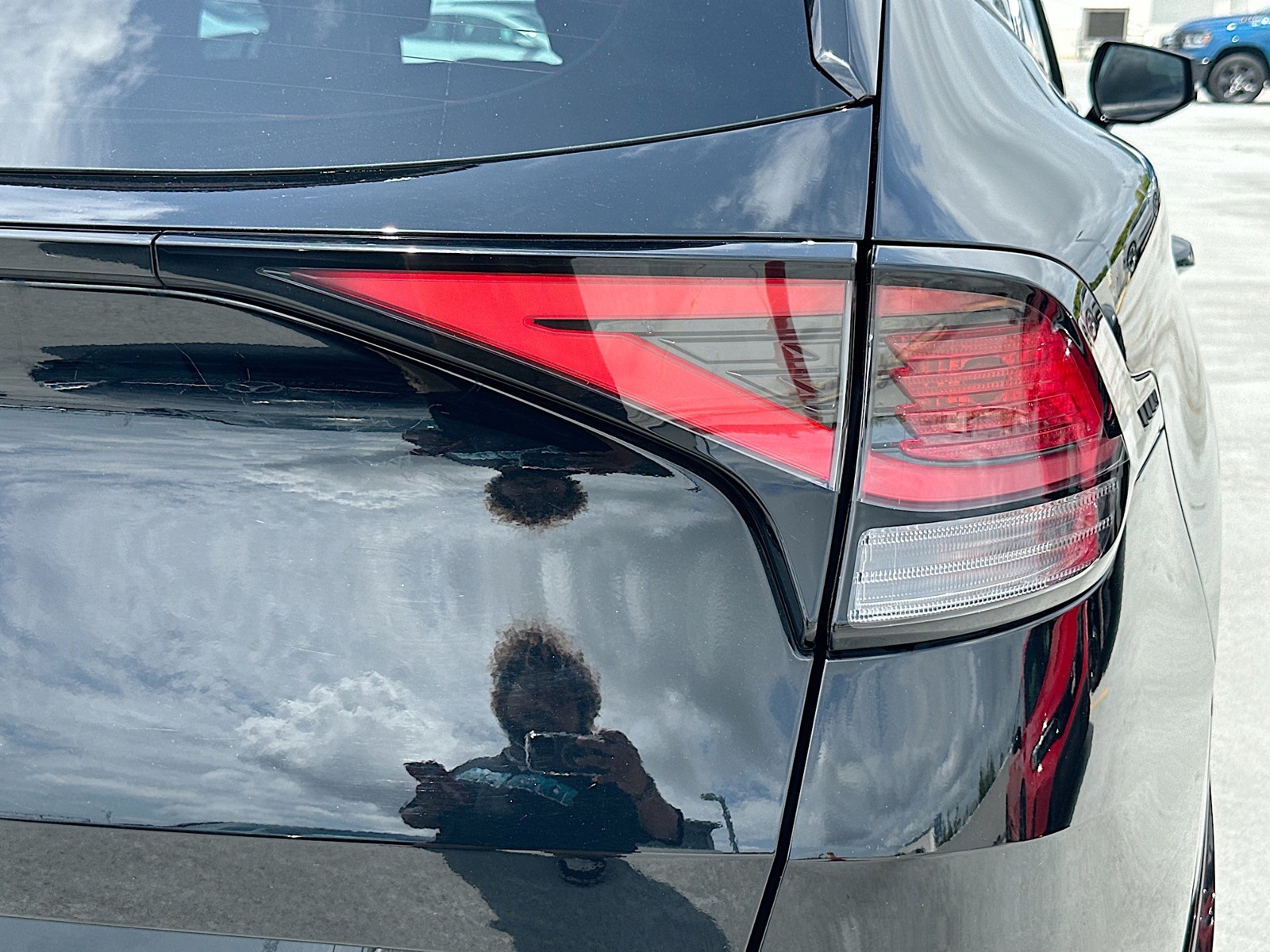 Used 2024 Black Kia SX image 33