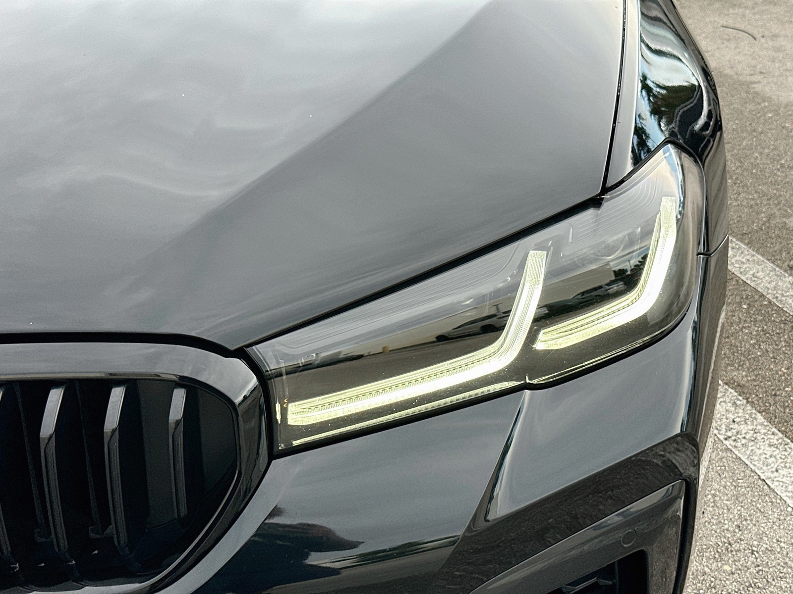 Used 2023 Black BMW 540i image 32