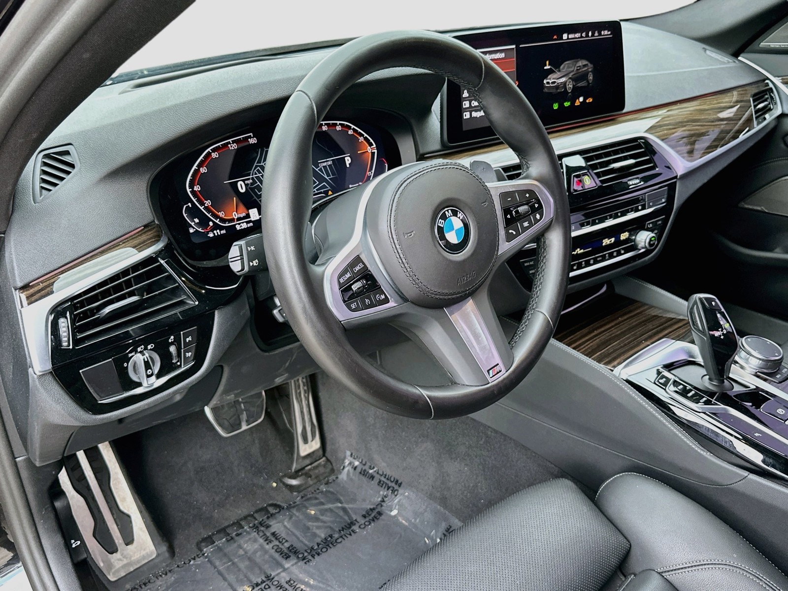 Used 2023 Black BMW 540i image 9