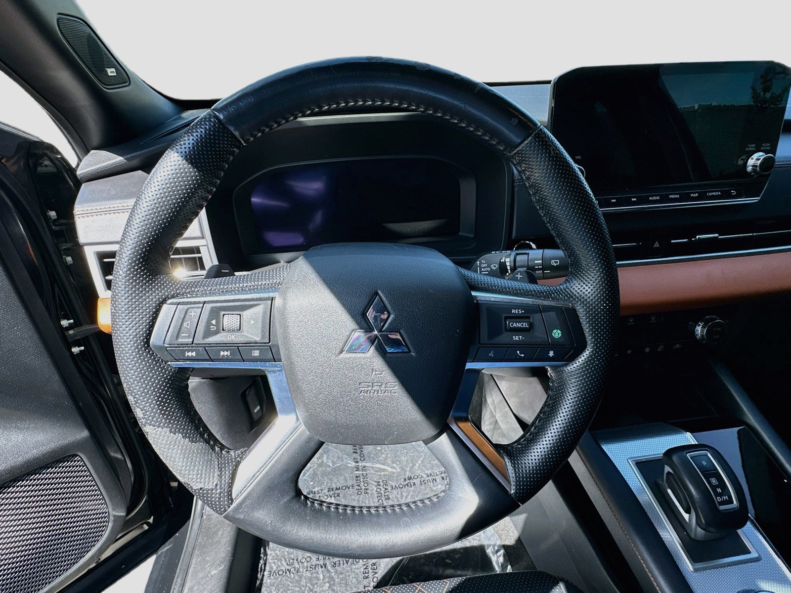 Used 2022 Black Mitsubishi SEL image 10