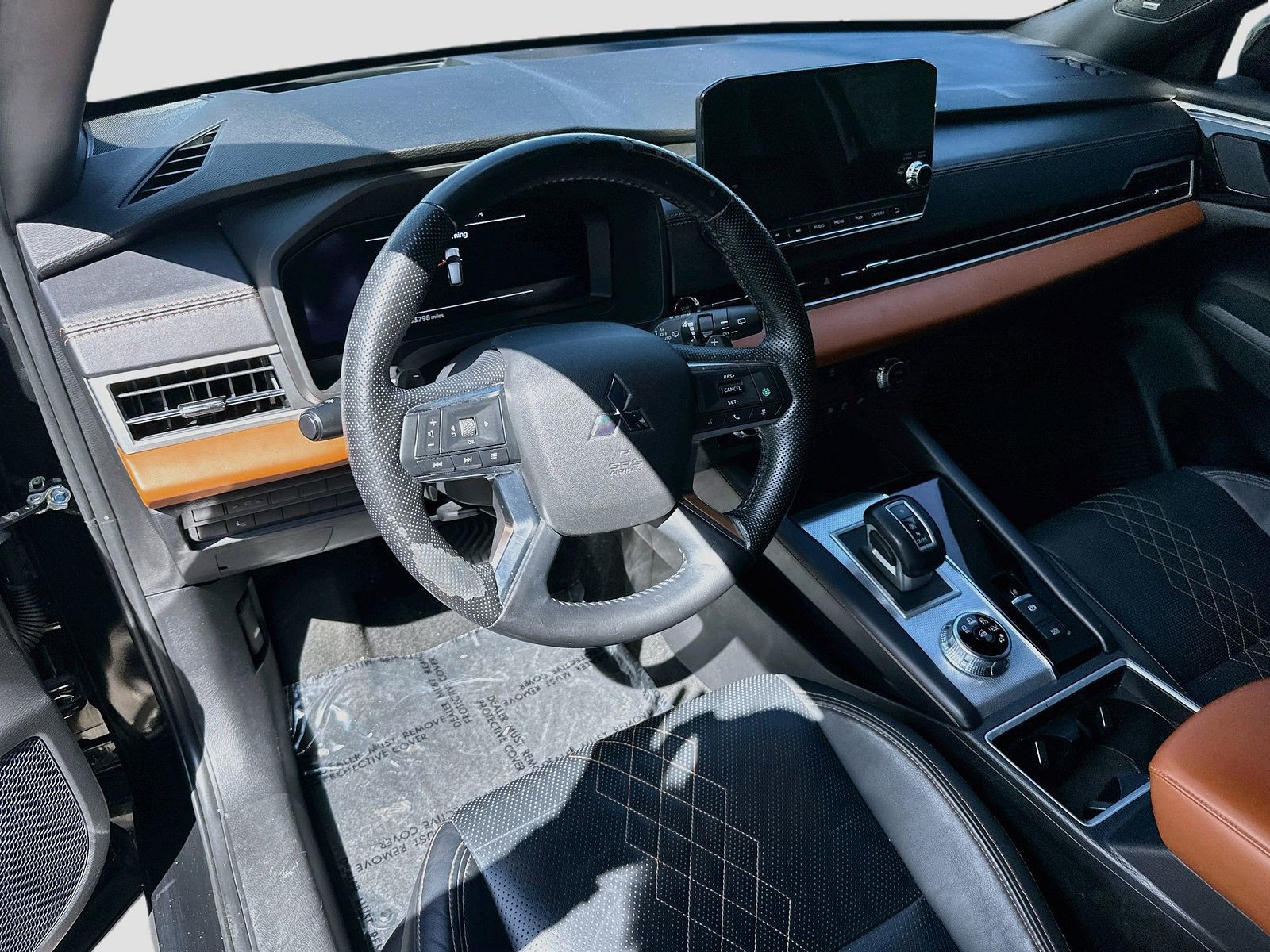 Used 2022 Black Mitsubishi SEL image 8