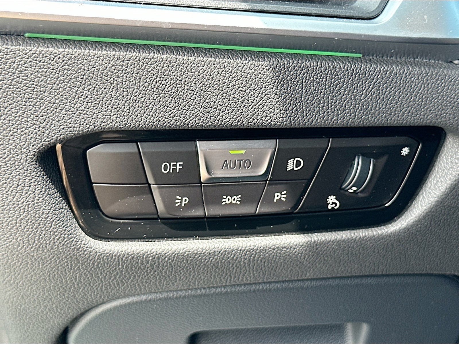 Used 2022 Green BMW Competition image 10