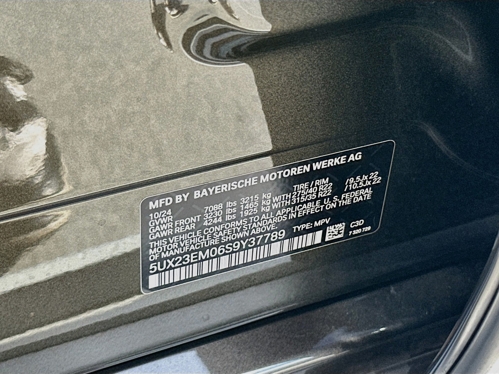 Certified Used 2025 Green BMW xDrive40i image 36