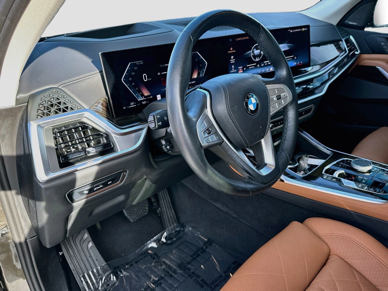 Certified Used 2025 Green BMW xDrive40i image 9