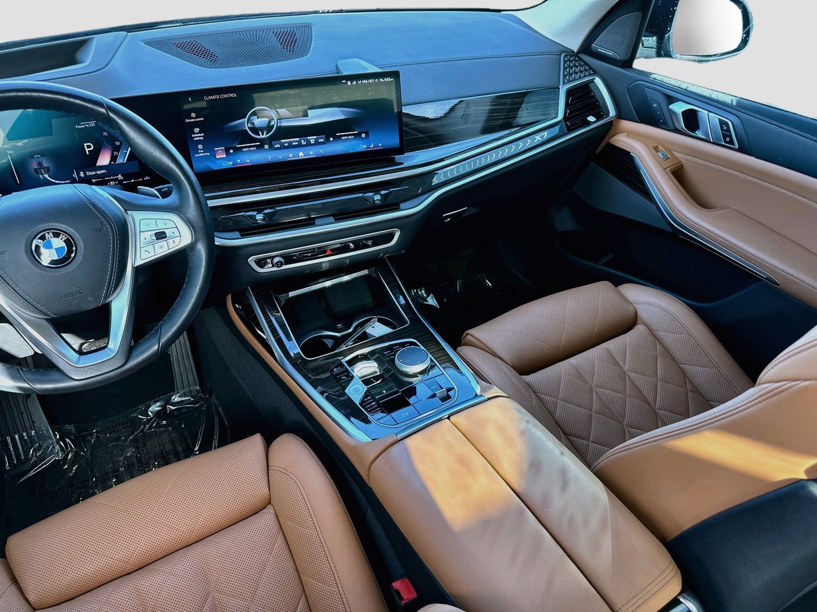 Certified Used 2025 Green BMW xDrive40i image 25