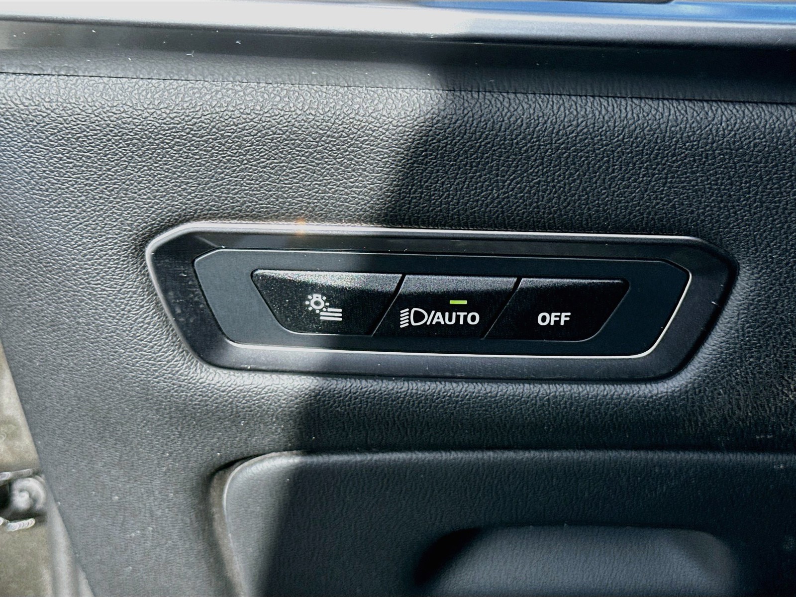 Certified Used 2025 Green BMW xDrive40i image 10