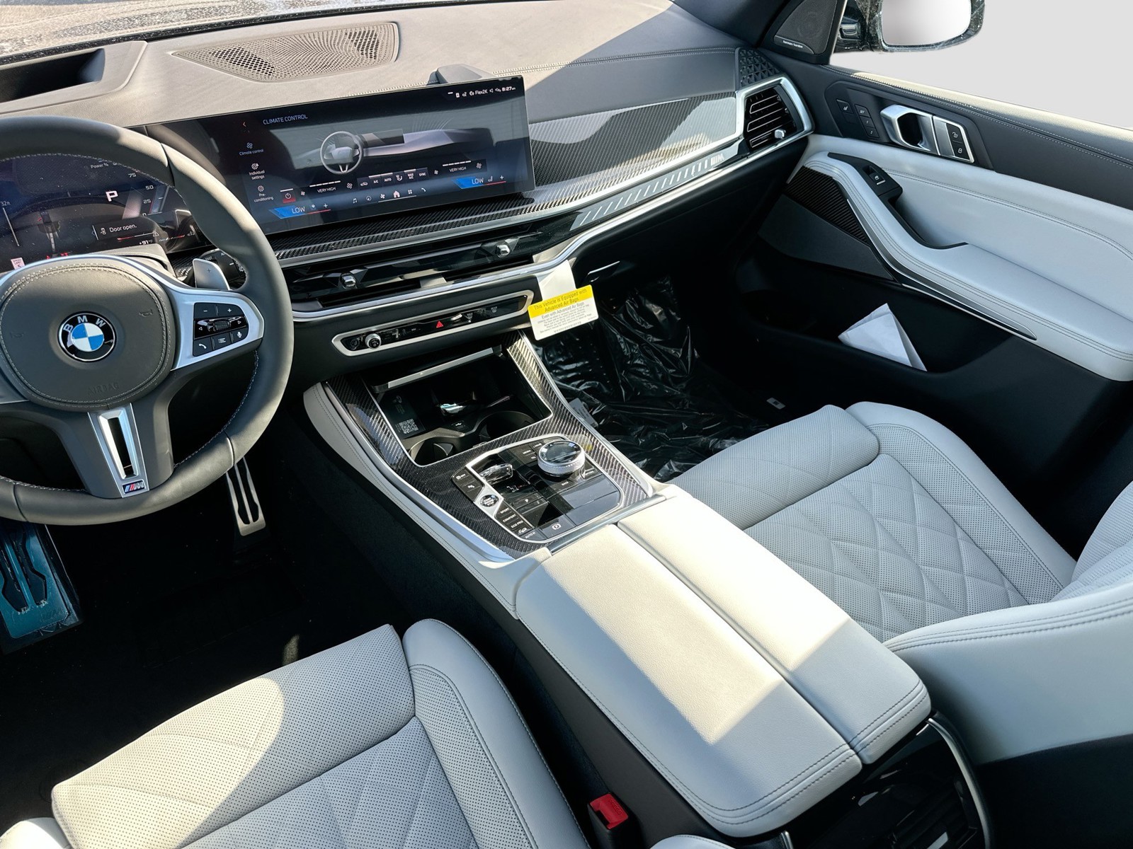 New 2026 Black BMW M60i image 18