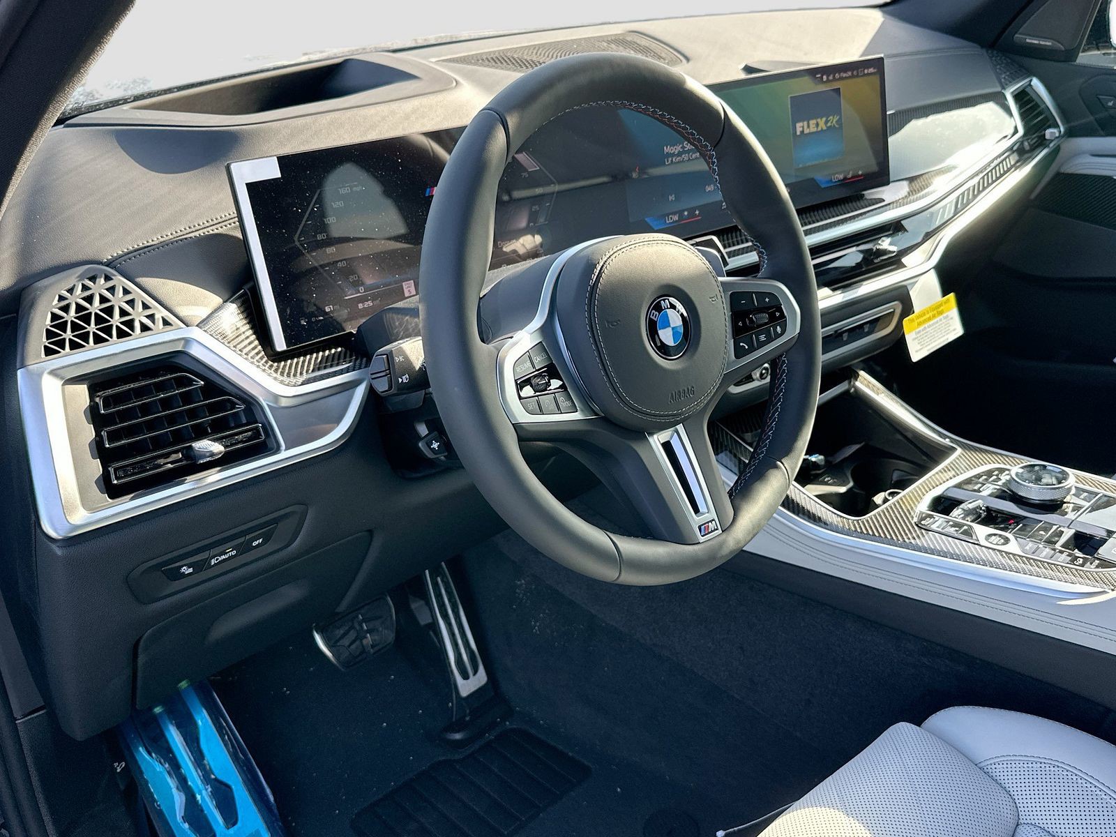New 2026 Black BMW M60i image 7
