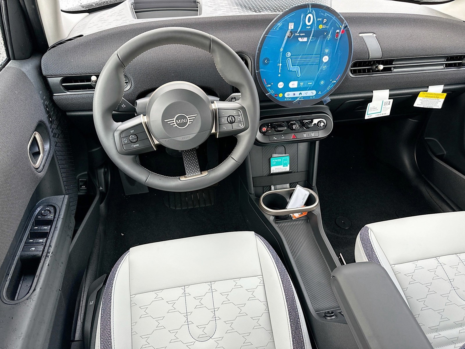 New 2026 Silver MINI Signature Plus image 17