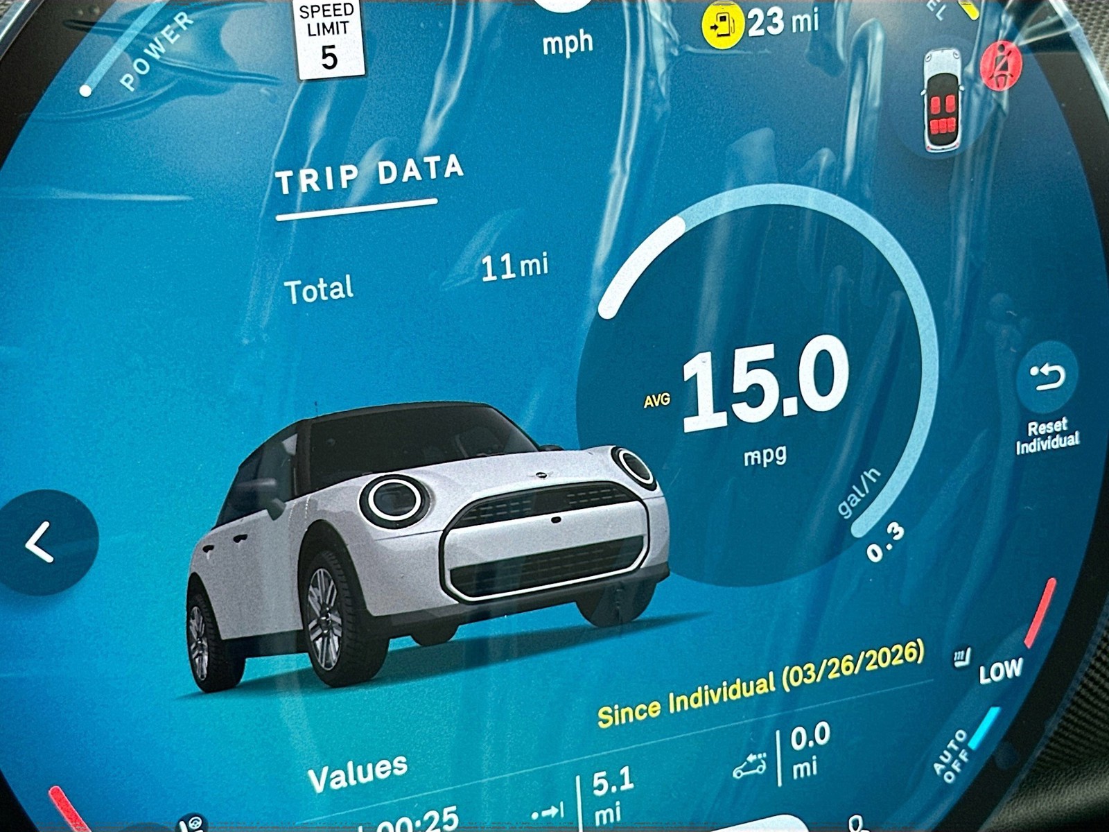New 2026 Silver MINI Signature Plus image 9