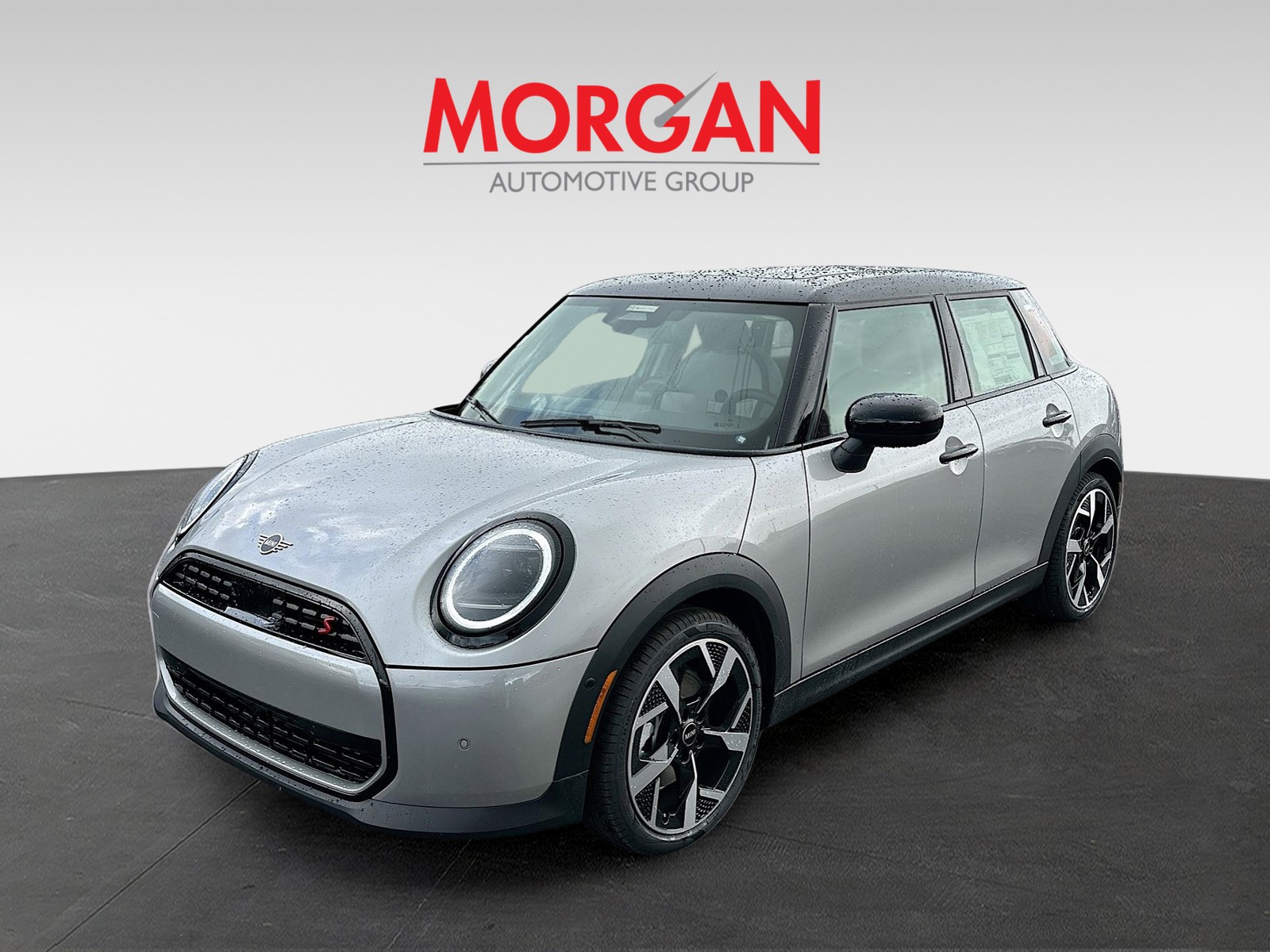 New 2026 Silver MINI Signature Plus image 3