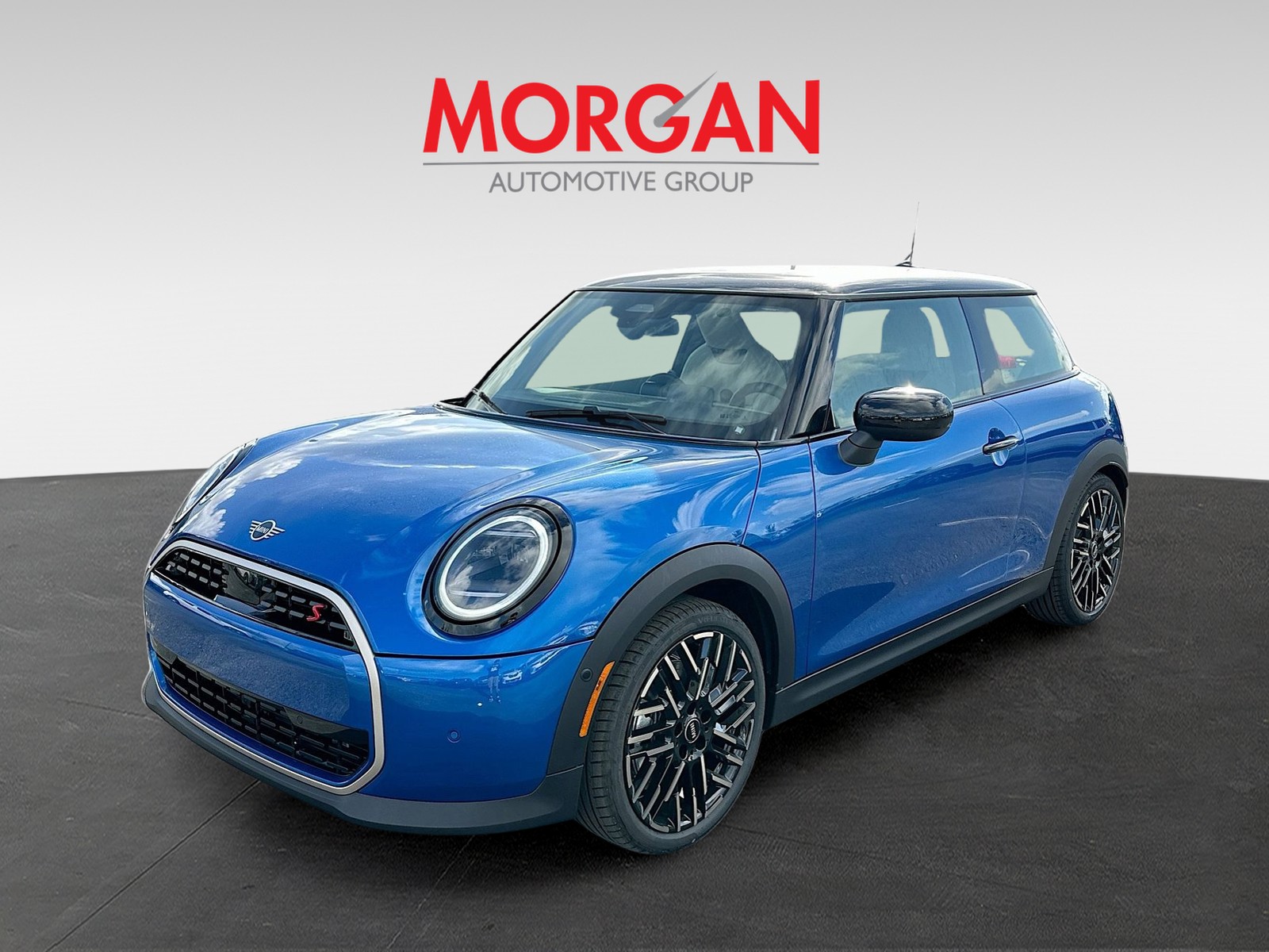 New 2026 MINI Cooper S Signature Plus 2D Hatchback in #O2Y21386