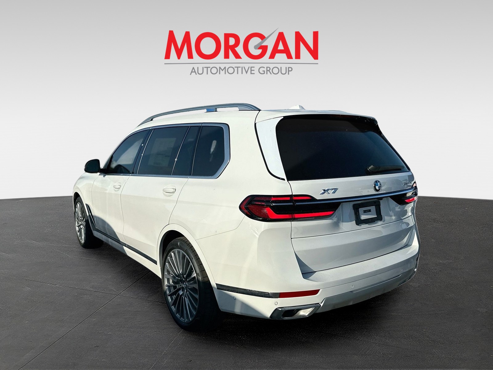 New 2027 White BMW xDrive40i image 4