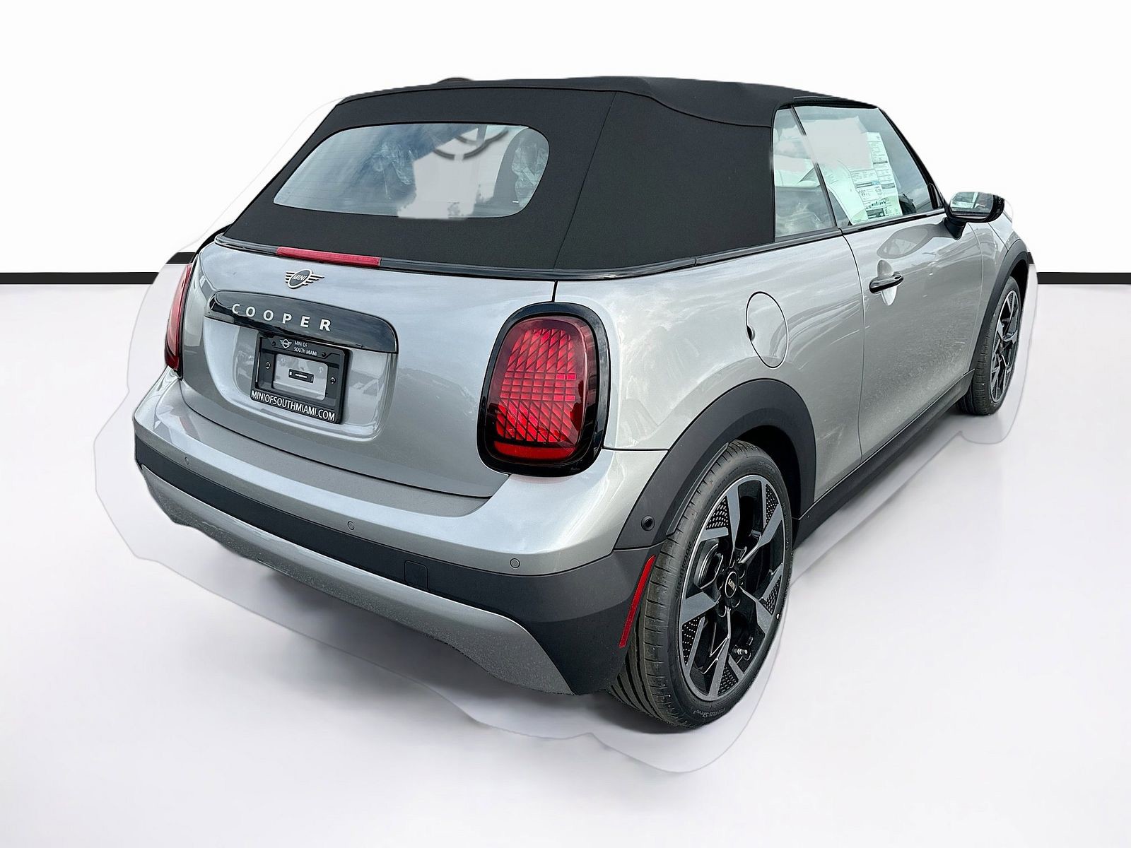 New 2026 Silver MINI Signature image 6